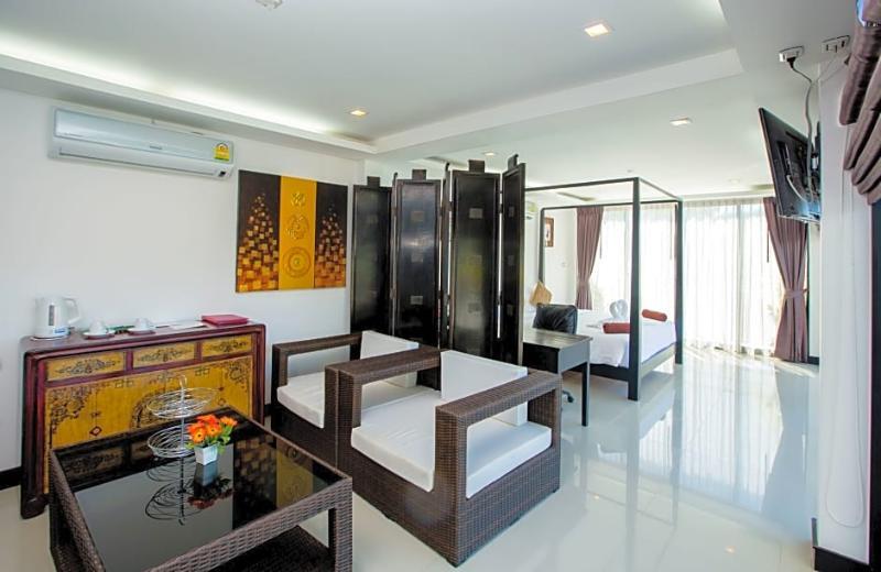Hotel Miracle House Rawai Exterior foto